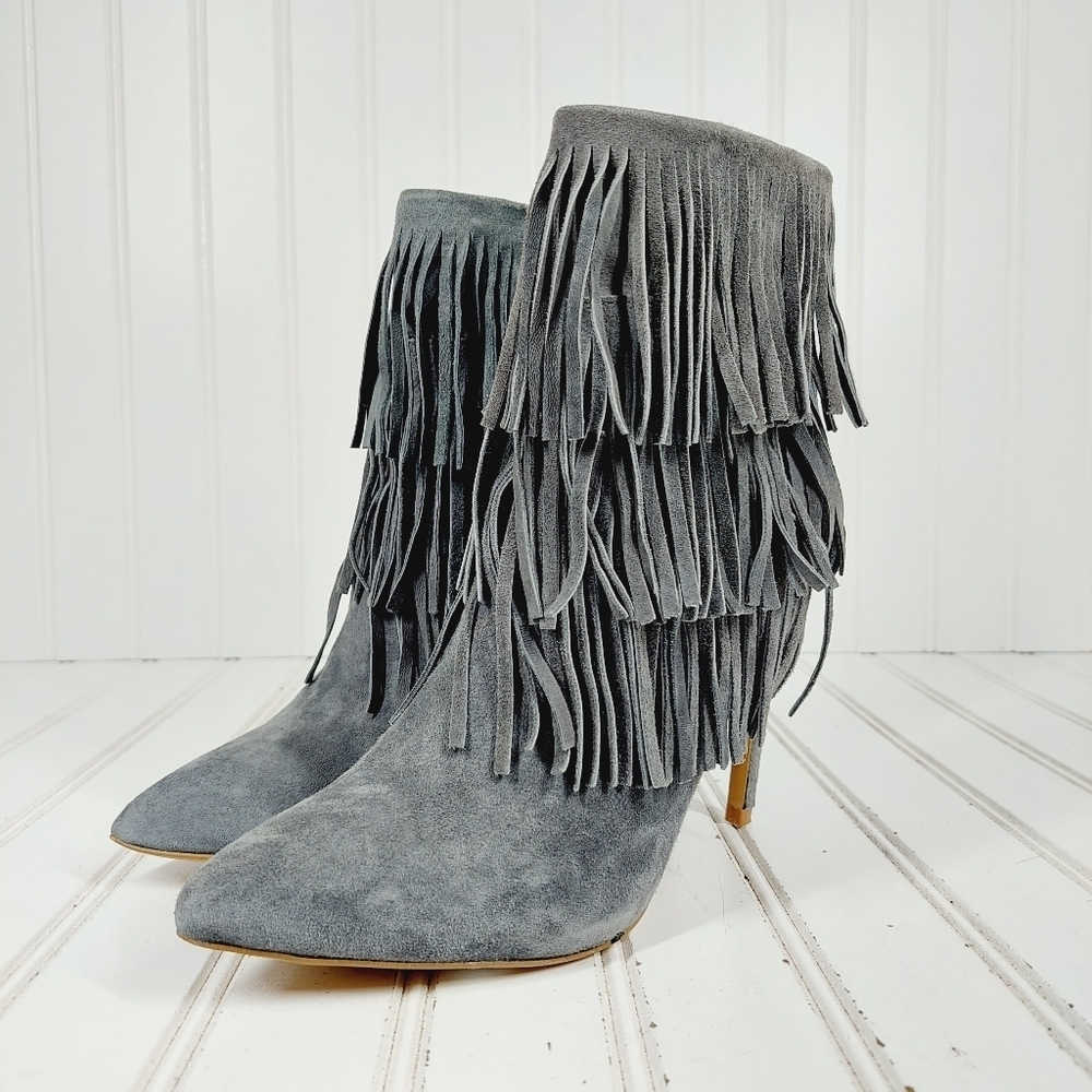 Steve Madden Flapper Gray Fringe Suede High Heeled Ankle Boots A999 - Picture 2 of 11